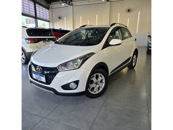 HYUNDAI HB20X 1.6 16V STYLE FLEX 4P MANUAL HYUNDAI HB20X 1.6 16V STYLE FLEX 4P MANUAL